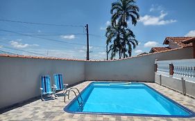 Casa Holiday No pé da serra do Itaqueri com piscina
